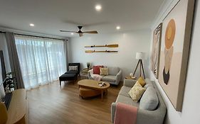 Tide 'N' Seek: Family Beach House With Games Room